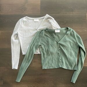 2 pack of Old navy sweaters